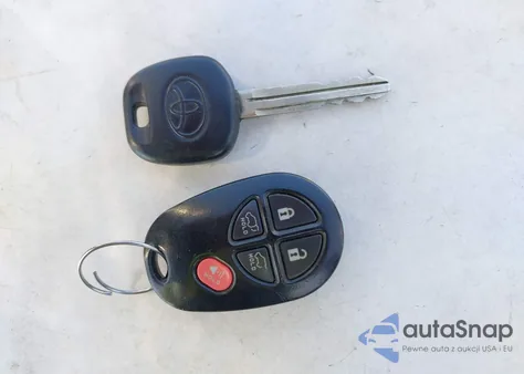 2011 Toyota Highlander Se V6 from USA, damaged, VIN 5TDZK3EH1BS030920